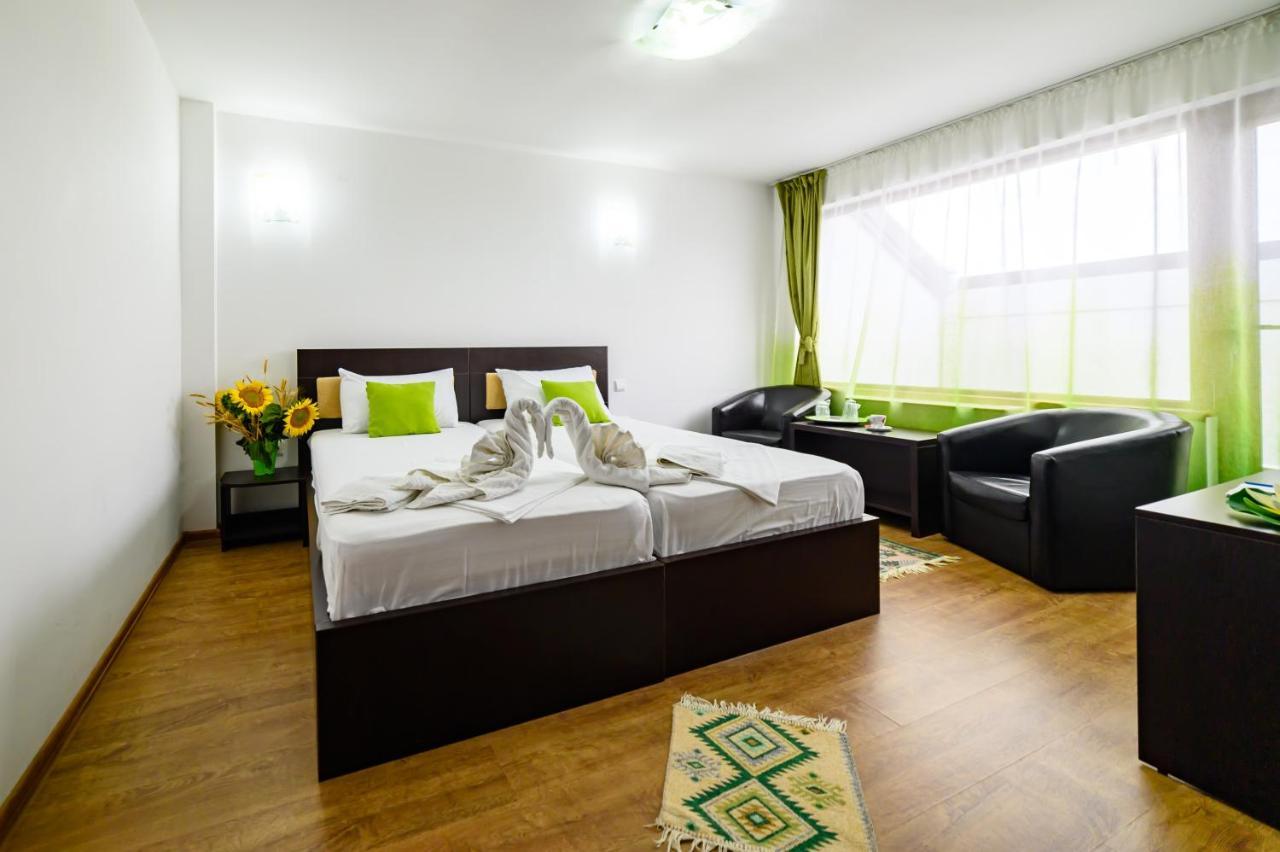 Green Delta Hotel Murighiol Eksteriør billede
